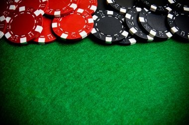 slot rajacuan app showing live football match odds and live-dealer table interface